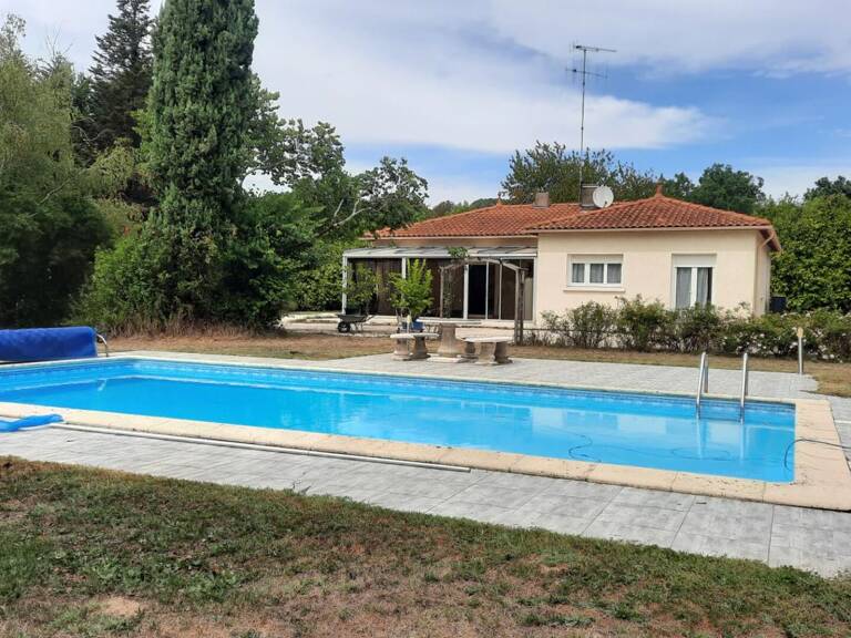 Maison de plain-pied 3 chambres, piscine et grand terrain — photo 1