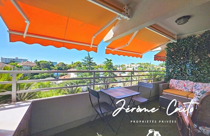 Appartement Nimes 1 pièce(s) 23m2 - Terrasse — photo 2