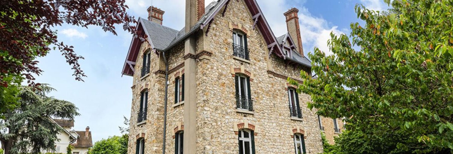 Maison 12 Pièces 308 m² à vendre à Versailles (78000)