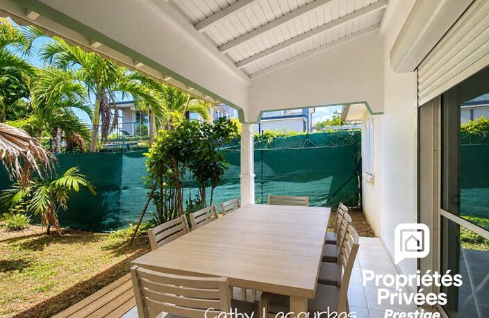 Rare, Appartement Duplex T4 avec jardin et piscine , Baie Mahault — photo 4