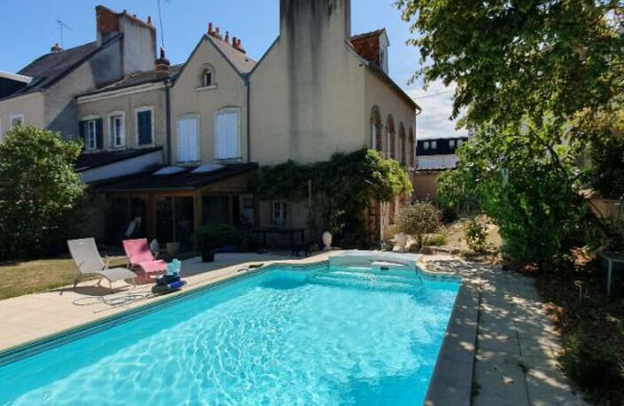 Maison de ville 6 chambres, jardin, piscine et garage. Proche centre ville — photo 4