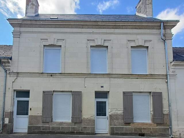 Maison de bourg du XIXe siècle,183 m², avec terrain et dépendances - VERNOIL LE FOURRIER (49390) — photo du bien