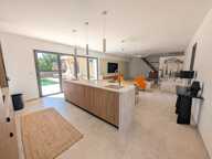 Gordes - Élégante maison contemporaine de 175 m² avec piscine — photo 3