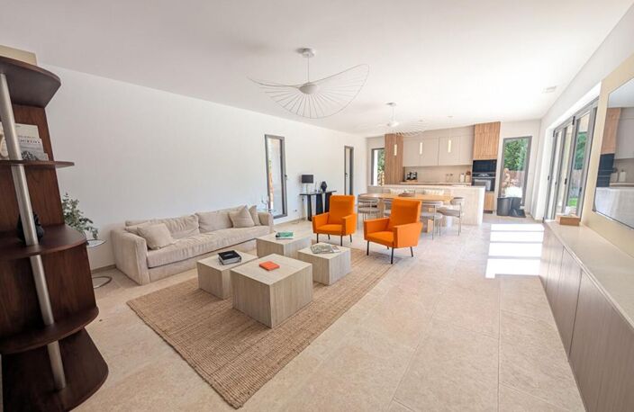 Gordes - Élégante maison contemporaine de 175 m² avec piscine — photo 4