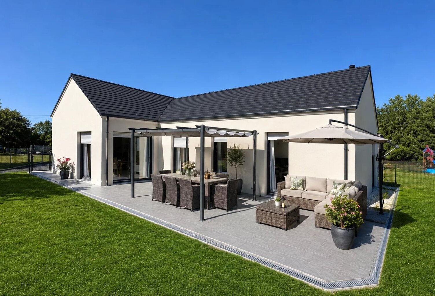 Maison de 2024 de plain-pied, 4 chambres. — photo 1