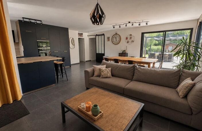 Maison de 2024 de plain-pied, 4 chambres. — photo 2