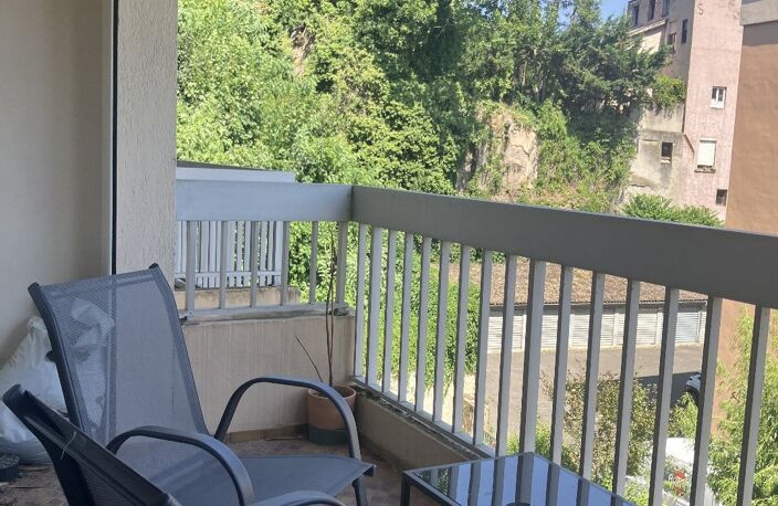 Appartement en rez-de-jardin — photo 3
