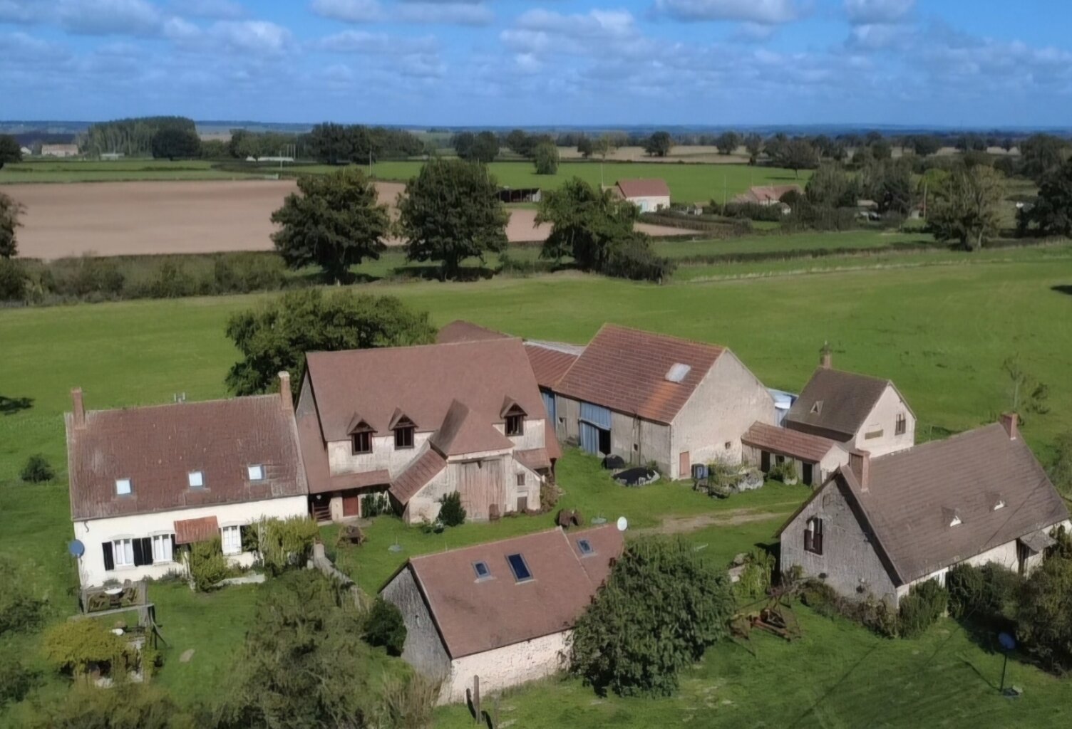 Vente Maison de campagne 28 pièces — photo 1
