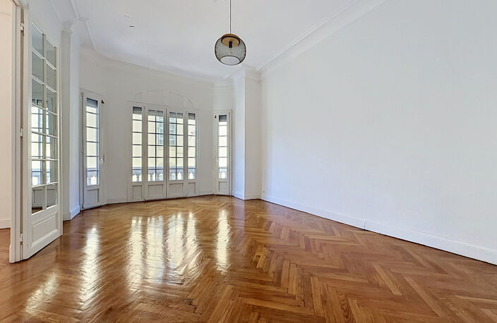 Appartement  - 4 pièces  - 141.0 m² — photo 2