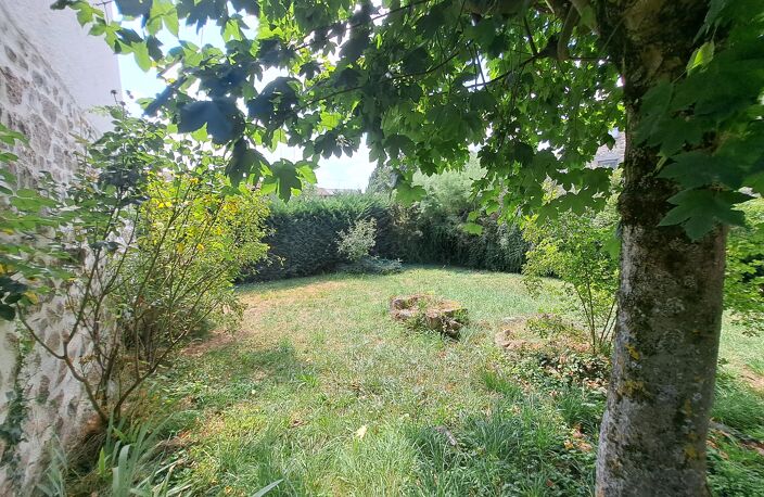 Vente maison 11 pièces 182 m² Ambert (63600) — photo 2