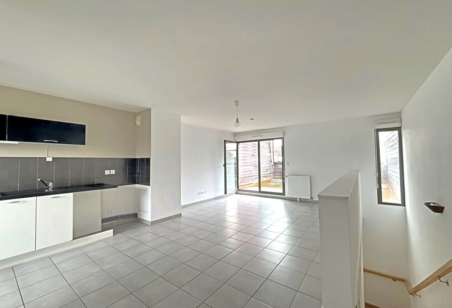 SPECIAL INVEST -CORNEBARRIEU - T3 avec terrasse et places de parking, VENDU LOUE — photo 1