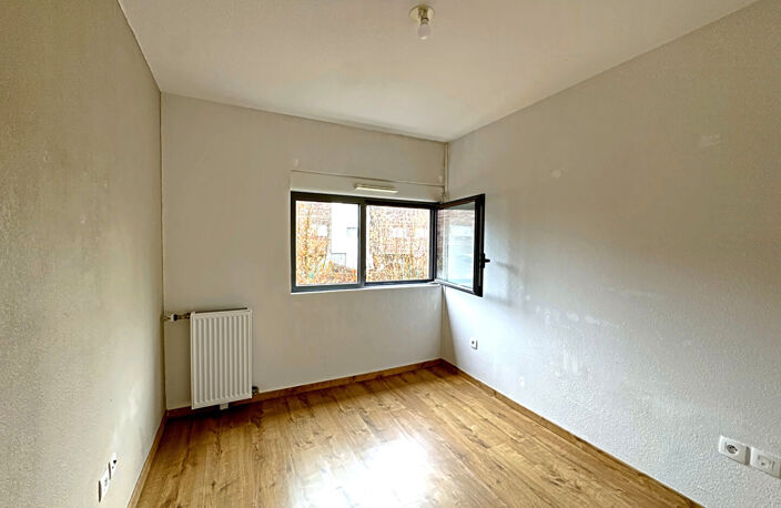 SPECIAL INVEST -CORNEBARRIEU - T3 avec terrasse et places de parking, VENDU LOUE — photo 5