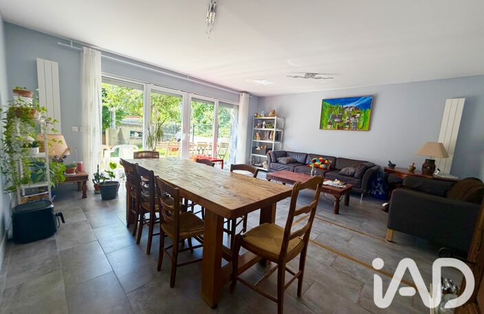 Vente Maison/villa 9 pièces — photo 2