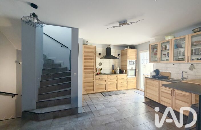 Vente Maison/villa 9 pièces — photo 4