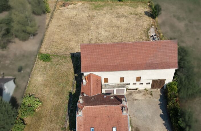 Vente Maison/villa 9 pièces — photo 2