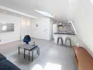 NICE - HYPER CENTRE - 2 P DERNIER ETAGE — photo 4