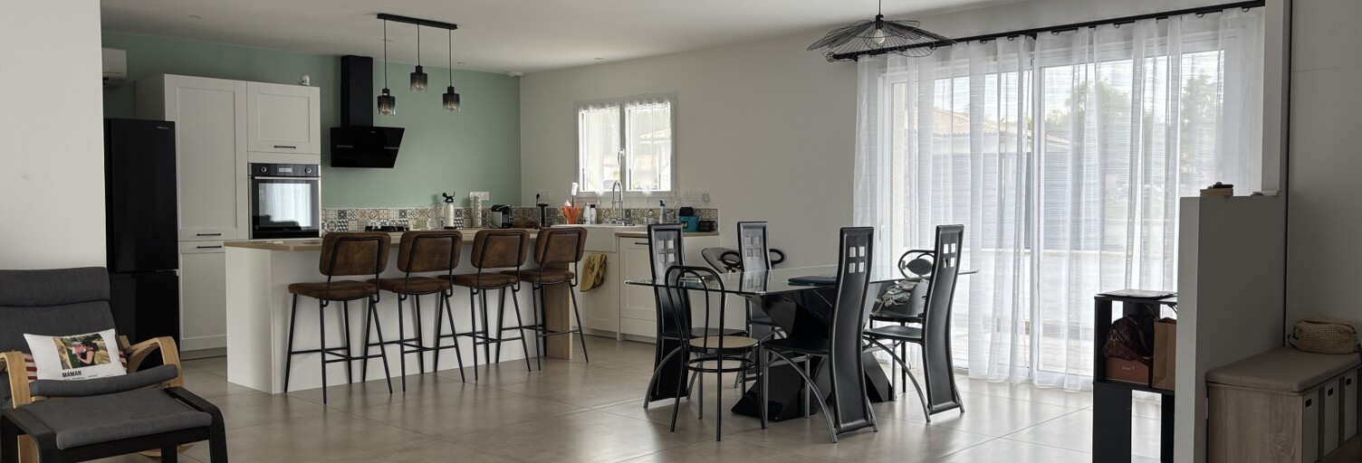 Maison 4 Pièces 115 m² à louer à Salles (33770)