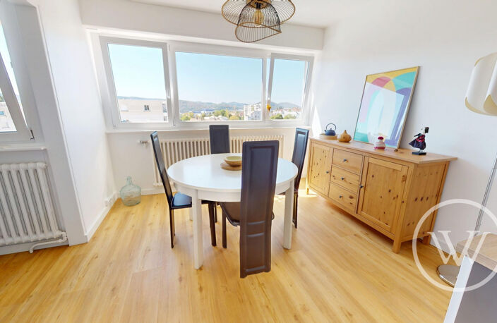 Beau T4 en dernier étage avec vue, balcon et garage — photo 2