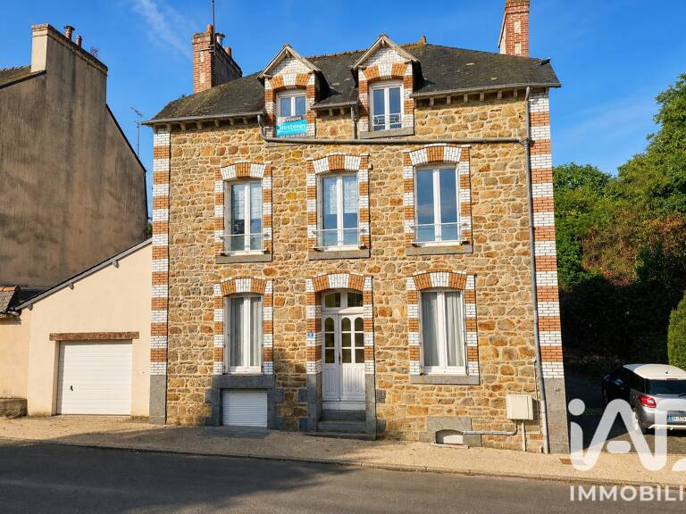 Vente Maison/villa 8 pièces — photo 1
