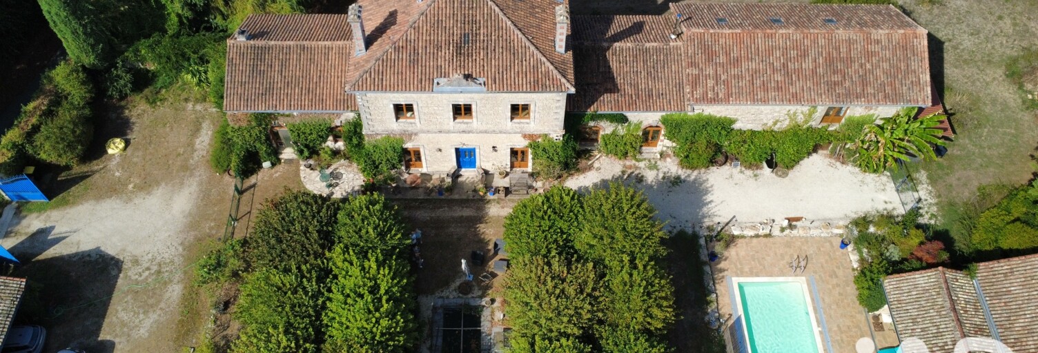 Maison 8 Pièces 337 m² à vendre à Londigny (16700)