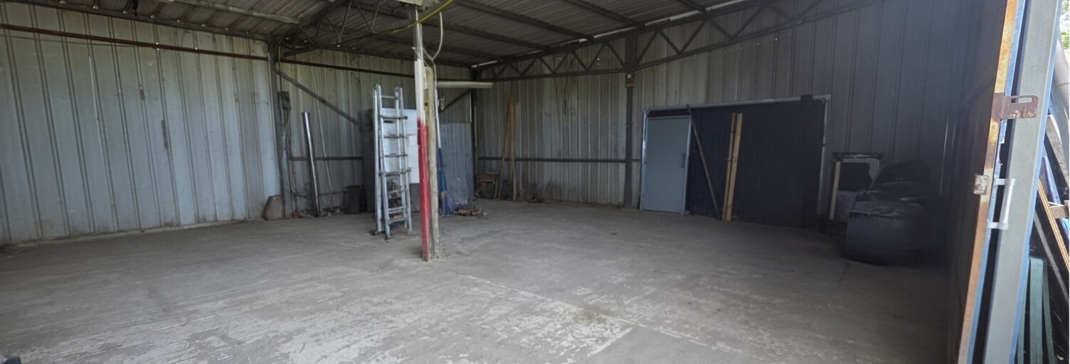 Local industriel  98 m² à louer à Cadaujac (33140)