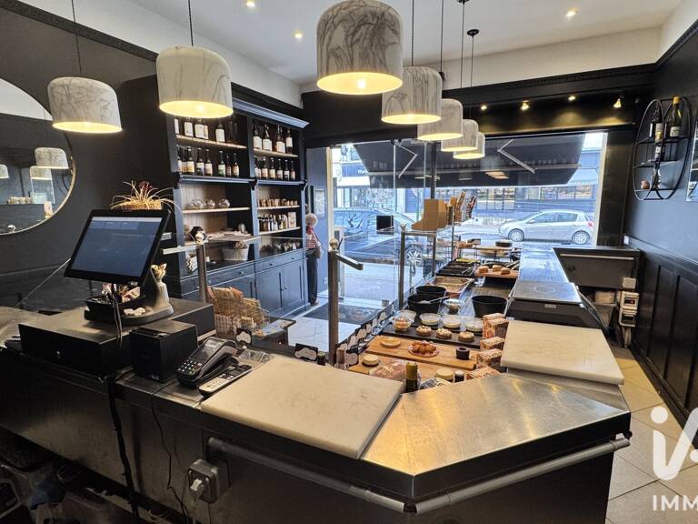 Vente Local commercial 72 m&sup2; — photo 1