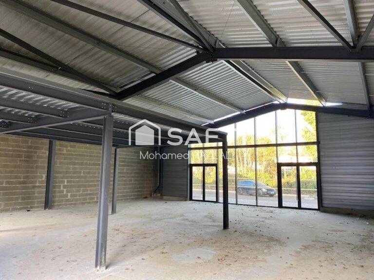 Hangar, Nouveau Port entrée d'Arcachon, 310 m², Vitrine — photo 1