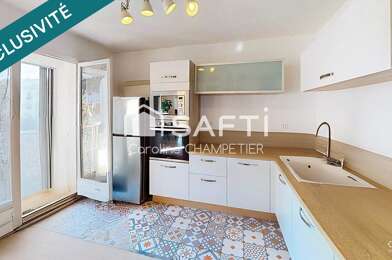 Appartement 4 pièces 235000 €