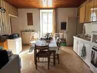 Maison en pierre beaux volumes jardin arboré authenthique et paisible fort potentiel centre ville bord de mer — photo 3