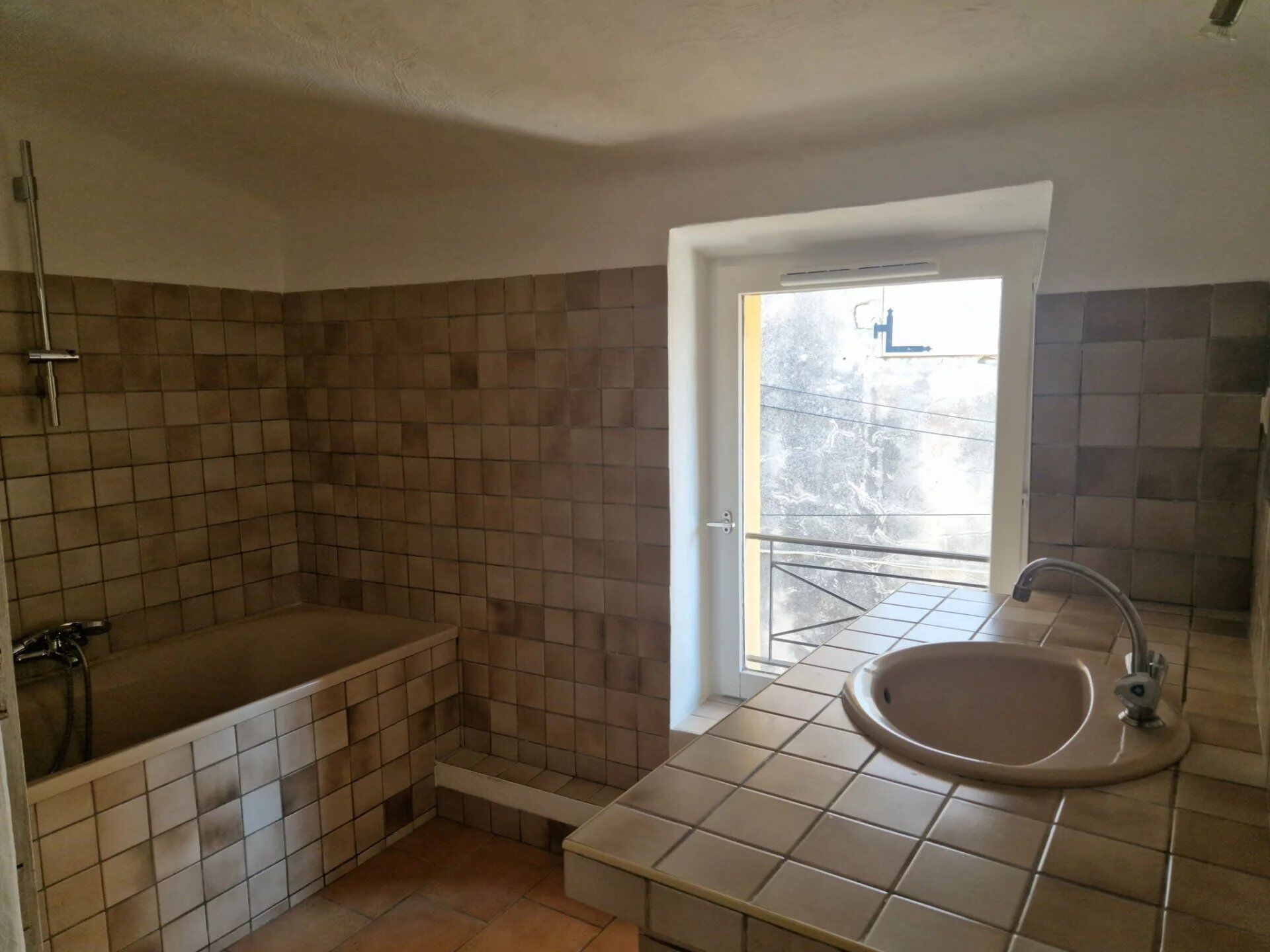 Acheter appartement de 3 pièces 64 m² 209 000 € à Lambesc (13410) : une annonce Arthurimmo.com — 3