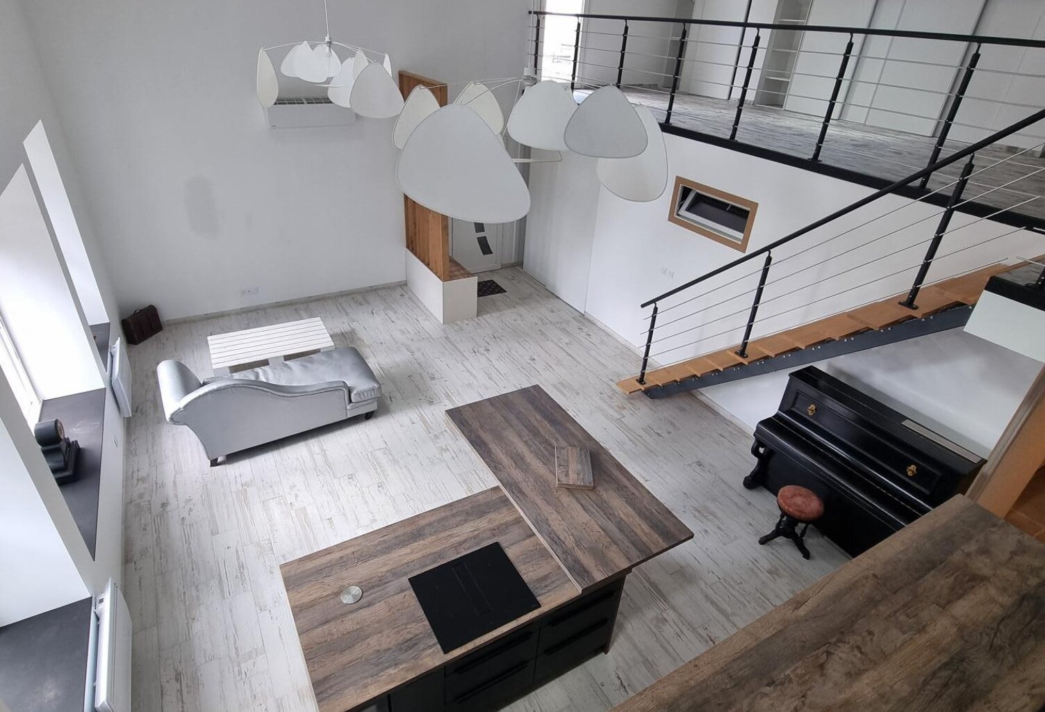 LOFT Rénové, avec terrasse et garages - au calme — photo 1