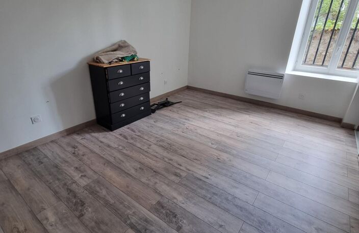 LOFT Rénové, avec terrasse et garages - au calme — photo 5