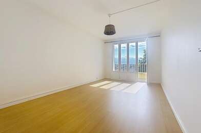 Appartement 4 pièces 215000 €