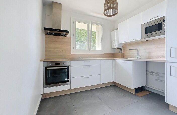 Appartement T4 CAUDÉRAN  Emplacement recherché à proximité de la place Mondésir — photo 2