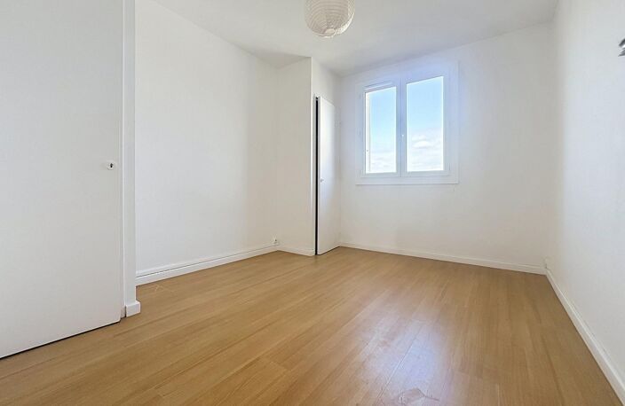 Appartement T4 CAUDÉRAN  Emplacement recherché à proximité de la place Mondésir — photo 4