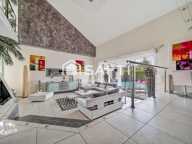 Maison individuelle 223 m² avec piscine chauffée — photo 2