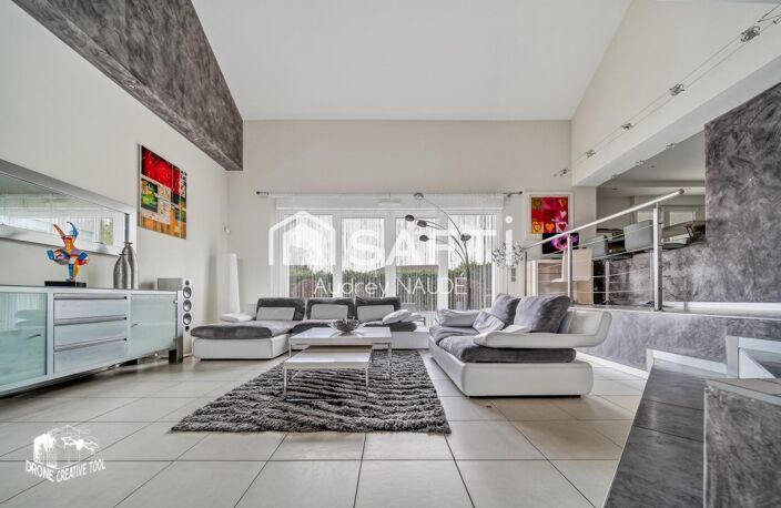 Maison individuelle 223 m² avec piscine chauffée — photo 3