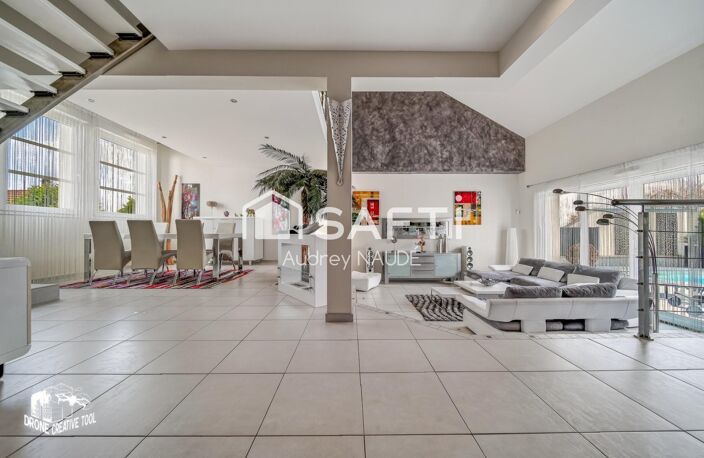 Maison individuelle 223 m² avec piscine chauffée — photo 4