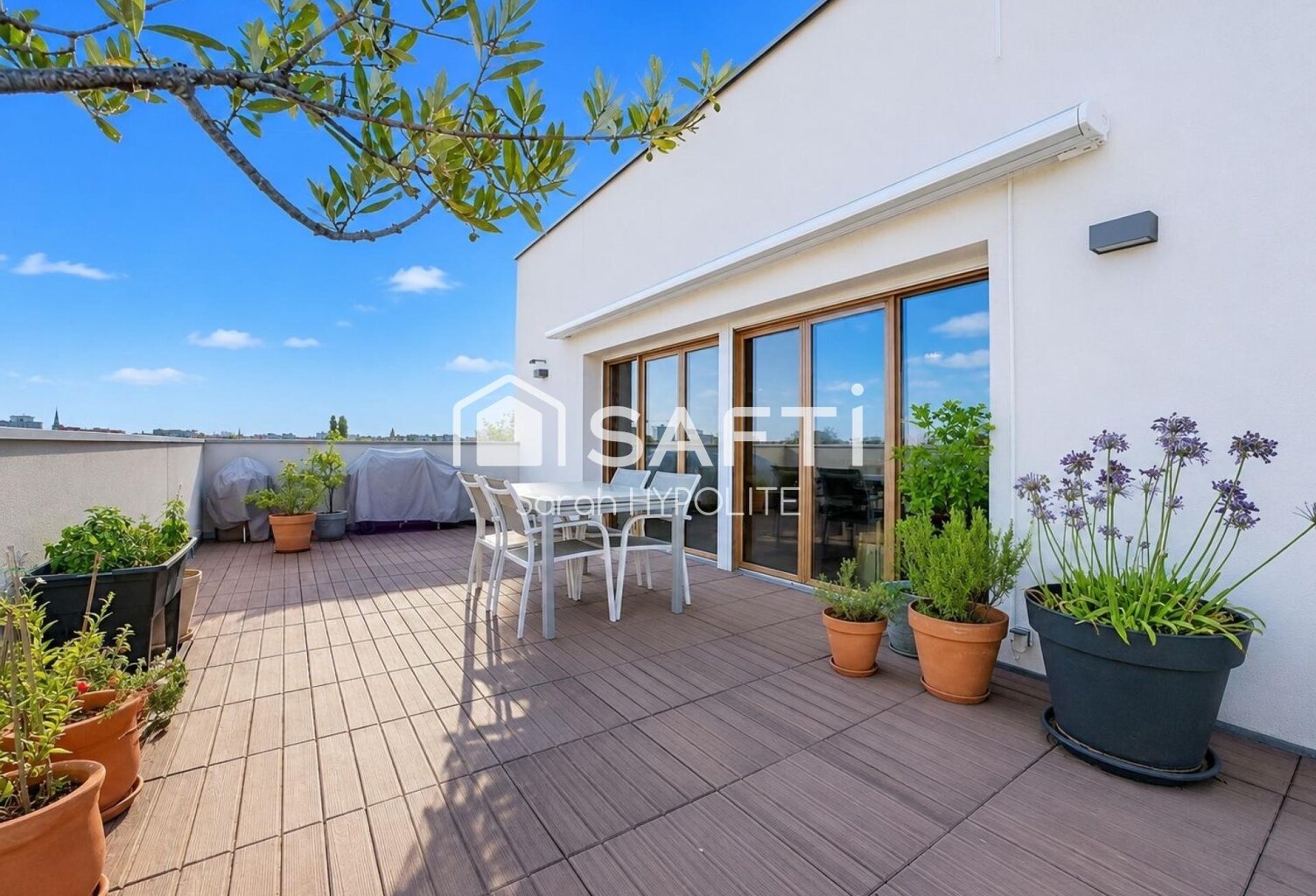 Appartement de 100 m2 avec terrasse de 49 m2 sans vis-à-vis — photo 1