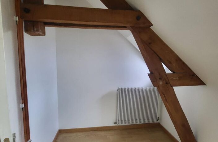 Maison 130m2, double garage, dépendance, piscine, puits, 3 chambres — photo 4