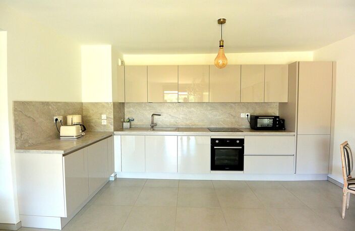 En Exclusivité:  Appartement de type 3 avec terrasse jardin dans résidence haut de gamme avec piscine — photo 5