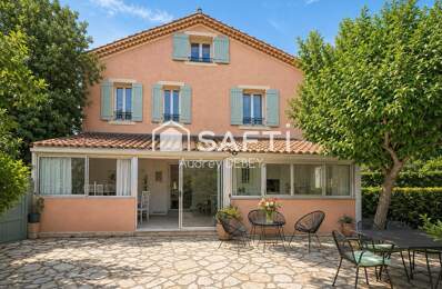 À QUELQUES MINUTES DU CÉLÈBRE VILLAGE MÉDIÉVAL DU CASTELLET, PROFITEZ D'UNE VÉRITABLE VIE DE VILLAGE AVEC COMMERCES À PROXIMITÉ ET LITTORAL — photo du bien