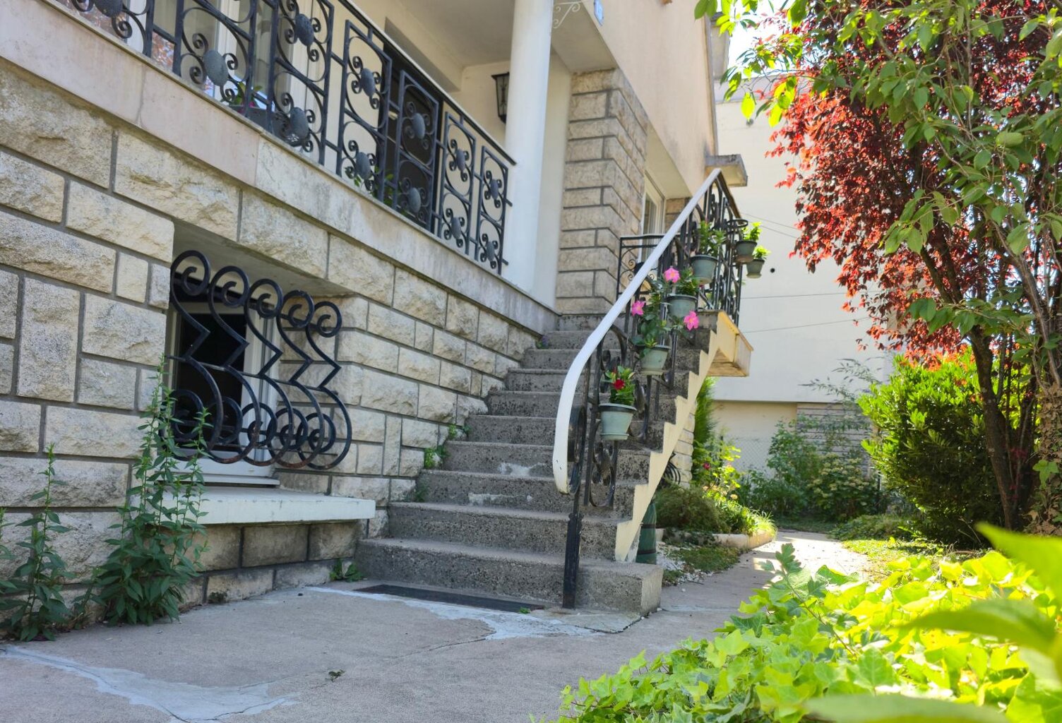 Maison de ville, 4 chambres, garage, grand sous-sol — photo 1