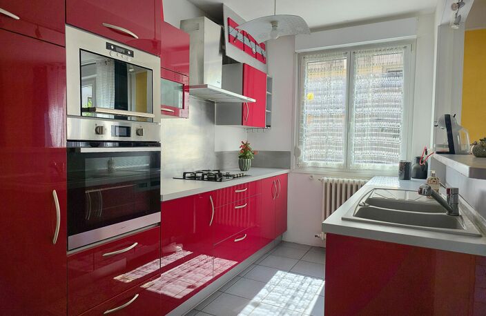 Maison de ville, 4 chambres, garage, grand sous-sol — photo 5