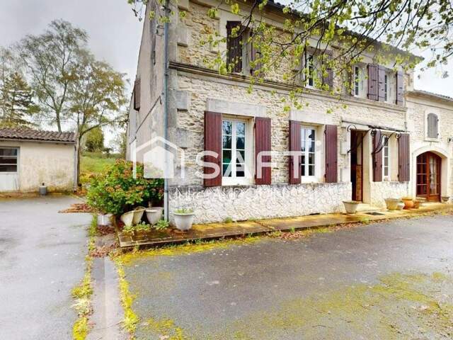 Propriété 151 m² habitables et 480 m² de dépendances à Burie — photo du bien