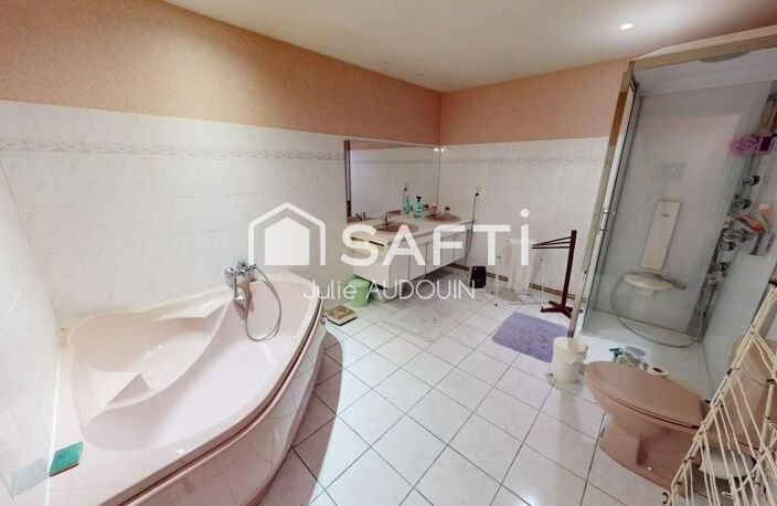 Propriété 151 m² habitables et 480 m² de dépendances à Burie — photo 3