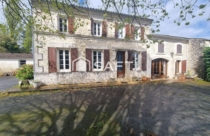 Propriété 151 m² habitables et 480 m² de dépendances à Burie — photo 5