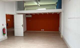 Bureau 4 Pièces 122 m² à louer à Avignon (84000)