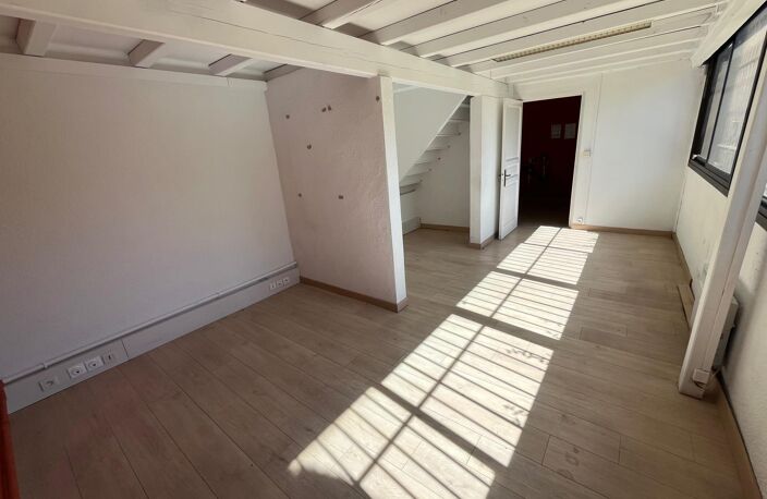 Bureau 122 m2 - Courtine — photo 3