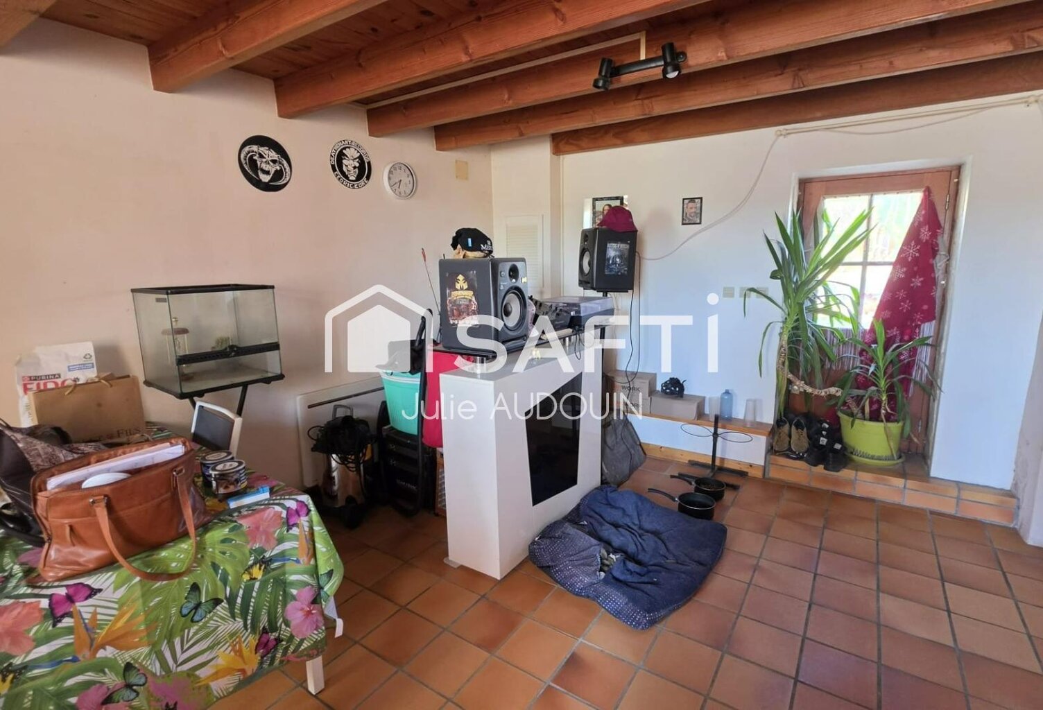 Maison avec cour - Le Douhet — photo 1